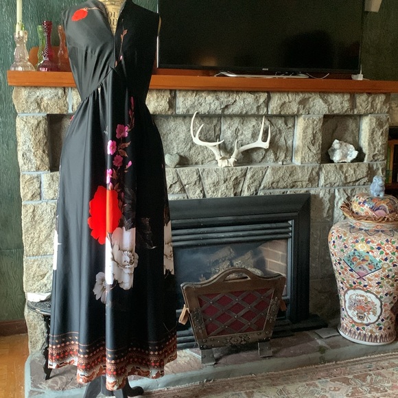 Vintage 1970s Cheosang style fitted stretchy sleeveless maxi dress with back zip - Picture 9 of 10